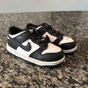 Nike slip on Black and White Sneakers EUC 8.5